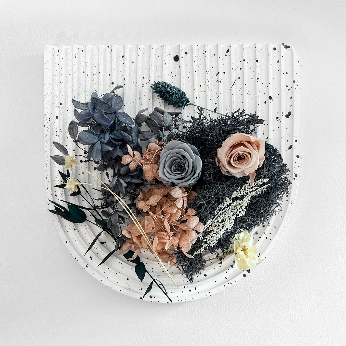 Blooms by Amora Bluetooth Dome A (2Roses&Anemone)-Blt006ap-10*14cm